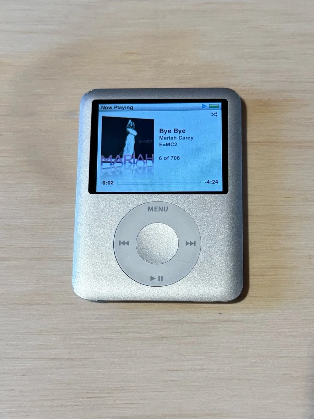 Apple iPod Nano A1236 4GB Silver Tested Good w/Charger-706Songs Read Description